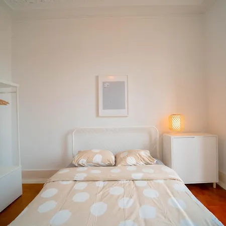 Rooms On Calcada Do Combro, Best Location Lisbon Exterior photo