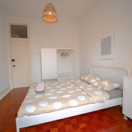 Rooms On Calcada Do Combro, Best Location Lisbon Exterior photo