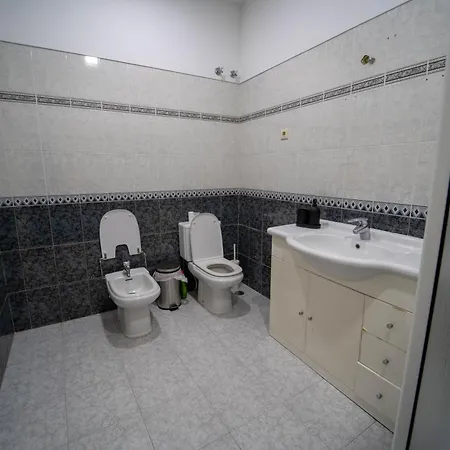 Rooms On Calcada Do Combro, Best Location Lisbon Exterior photo