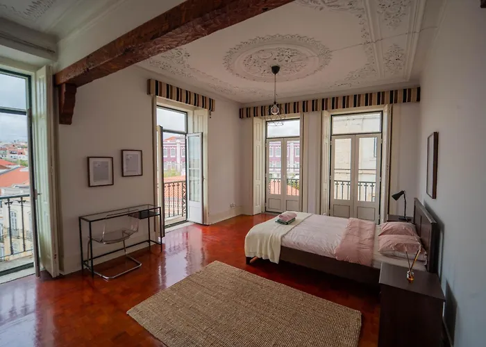 Rooms On Calcada Do Combro, Best Location