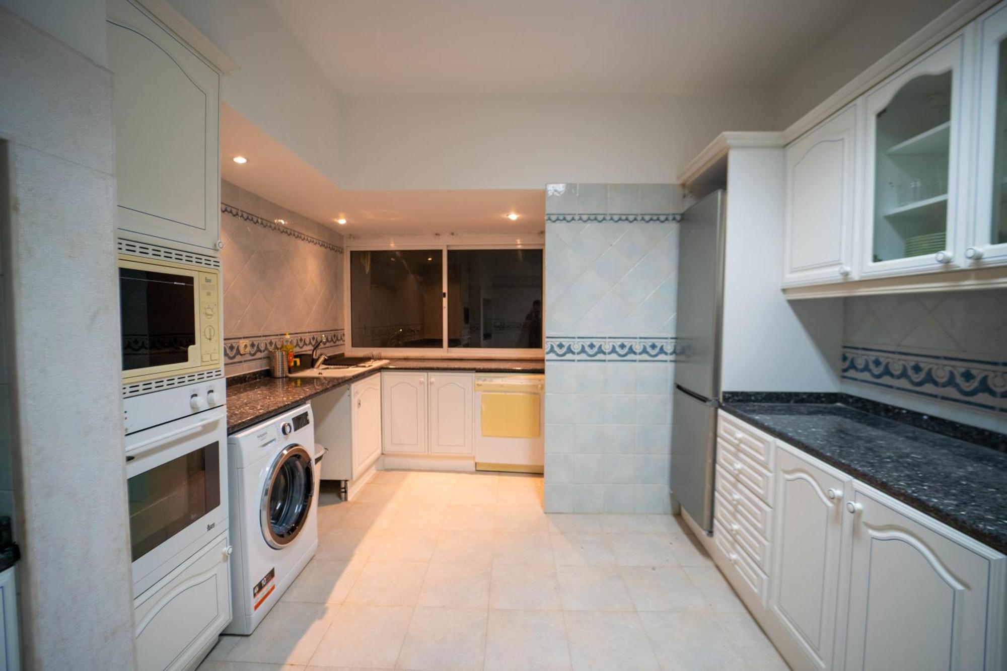 Homestay On Calcada Do Combro, Location Lisbon