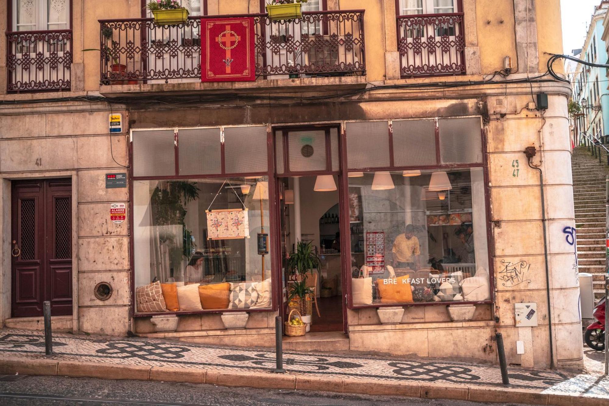 On Calcada Do Combro, Location Homestay Lisbon